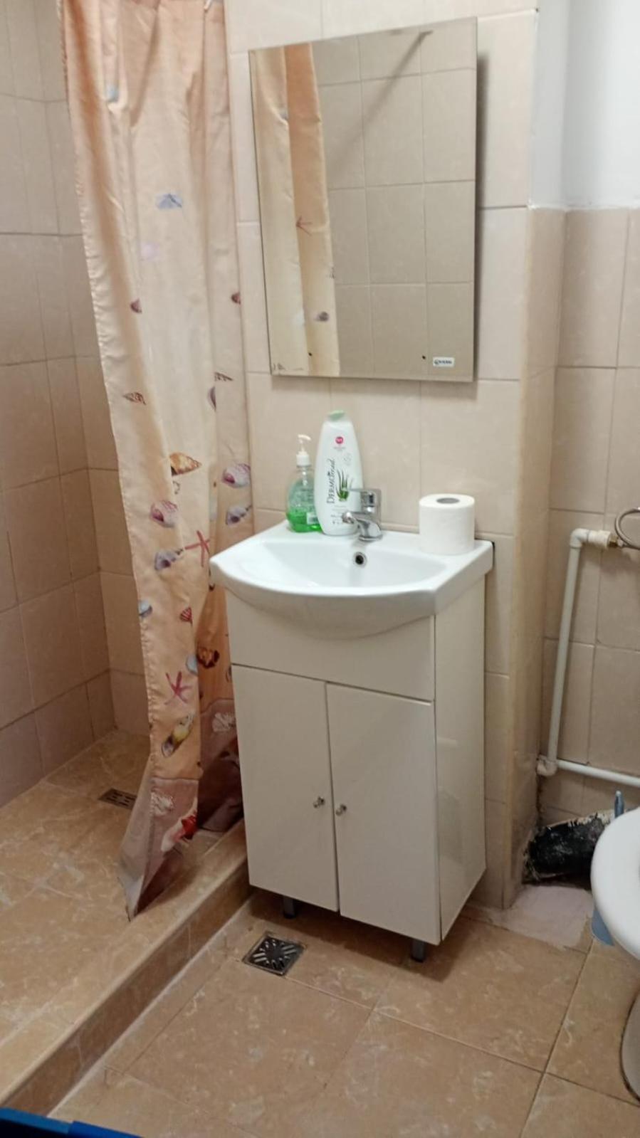 4 Rooms Apartment Tulcea Esterno foto
