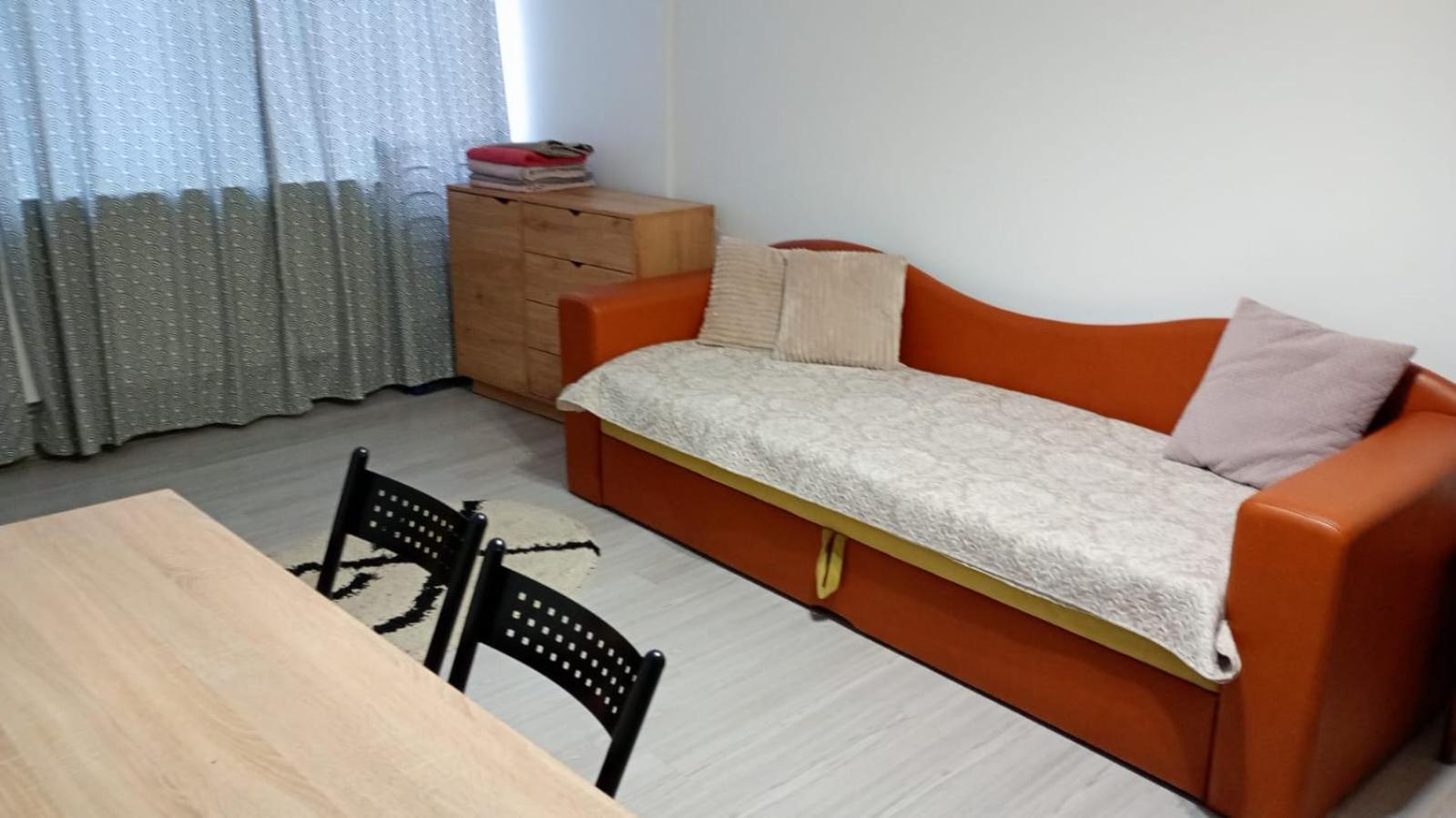 4 Rooms Apartment Tulcea Esterno foto